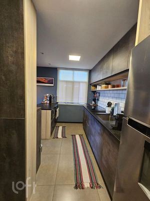 Image 7 - 889924