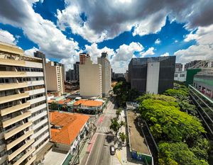 Image 33 - 889927