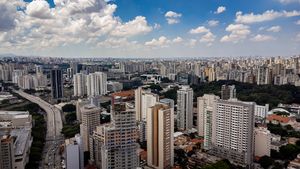 Image 34 - 889927