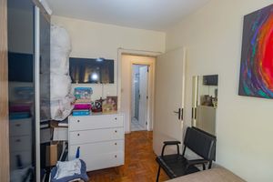 Image 19 - 889935