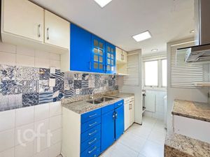 Image 7 - 889942
