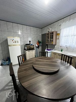 Image 3 - 889943