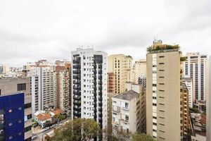 Image 1 - 889944
