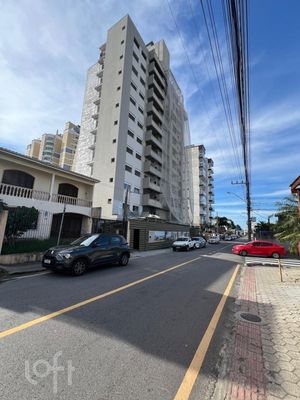 Image 10 - 889947