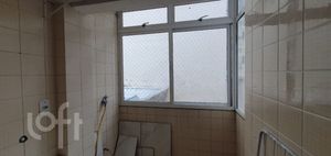 Image 12 - 889952