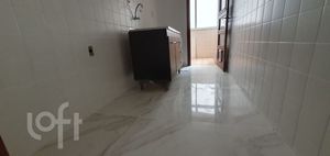 Image 7 - 889952