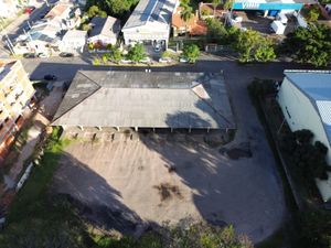 Image 7 - 889957