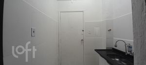 Image 3 - 889959
