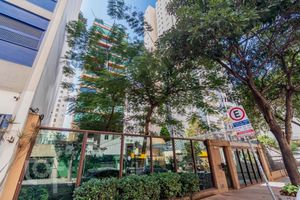 Image 35 - 889961
