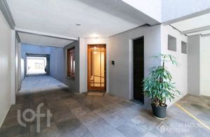 Image 18 - 889963