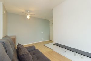Image 9 - 889965