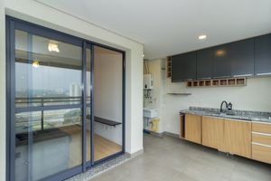 Image 3 - 889965