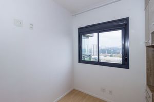 Image 15 - 889965