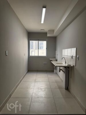 Image 1 - 889966