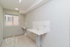 Image 3 - 889966