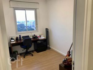Image 10 - 889974