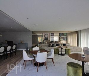 Image 22 - 889974