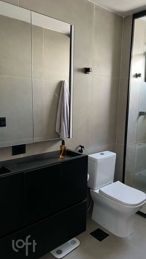 Image 9 - 889975