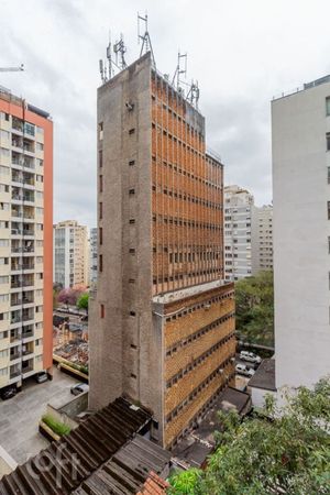 Image 13 - 889975