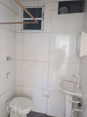 Image 7 - 889978