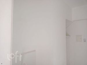 Image 10 - 889978