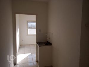 Image 1 - 889978