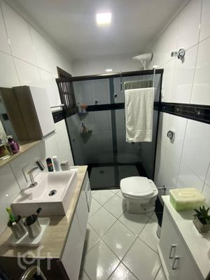 Image 9 - 889995