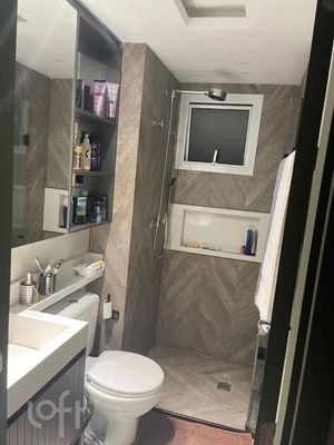 Image 8 - 890009