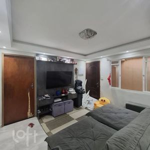 Image 15 - 890010