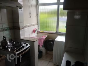 Image 14 - 890012