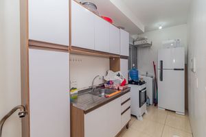 Image 5 - 890015