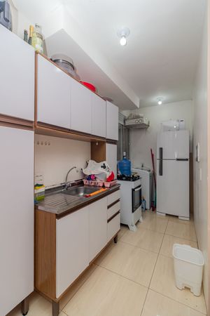 Image 8 - 890015
