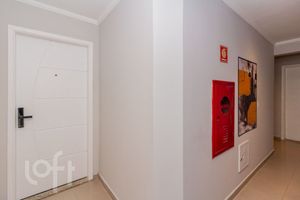 Image 35 - 890029