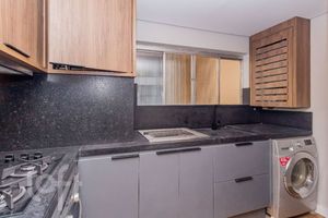 Image 31 - 890029