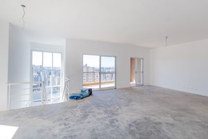 Image 1 - 890032