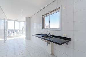 Image 30 - 890032