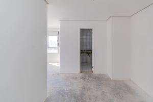 Image 39 - 890032