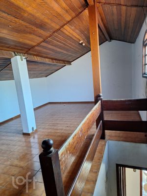 Image 1 - 890035