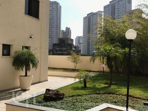 Image 22 - 890056