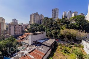 Image 9 - 890058