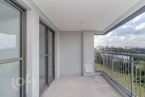 Image 8 - 890061