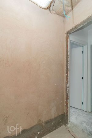 Image 32 - 890061
