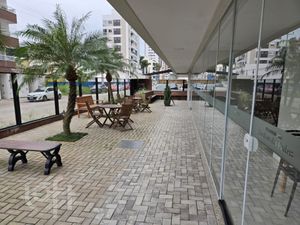 Image 13 - 890063