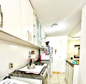 Image 9 - 890064
