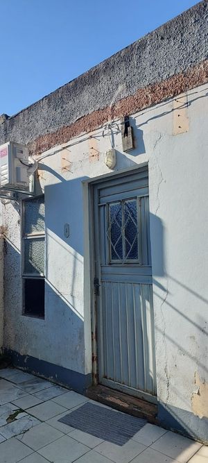 Image 17 - 890074