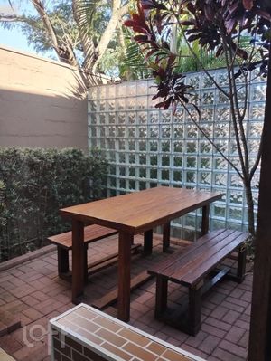 Image 16 - 890077