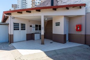 Image 9 - 890079