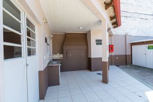 Image 7 - 890079