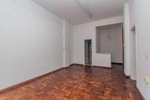 Image 6 - 890089