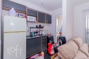 Image 7 - 890095